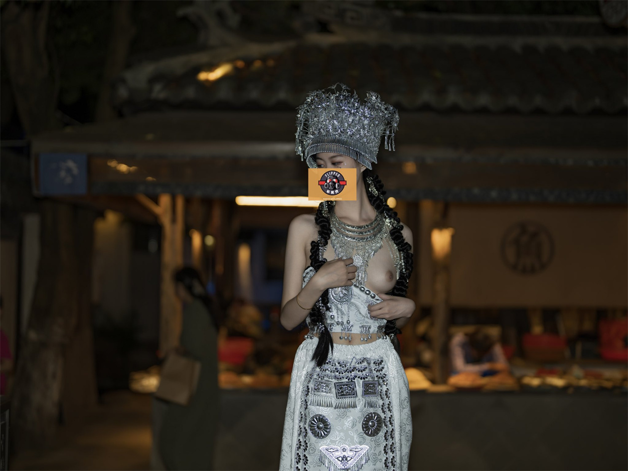 ♈ ♈ ♈2025年12月，推特人气上海模特，【滥情小咩】，绝版大尺度福利合集，超清晰拍摄，大长腿全裸户外露出，美的享受必看