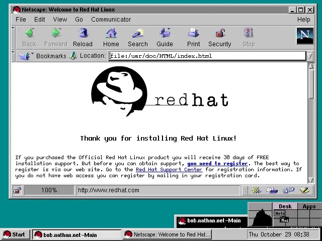 内置 Netscape Communicator 和 FVWM 的 Red Hat Linux 5，图片来源于 toastytech.com