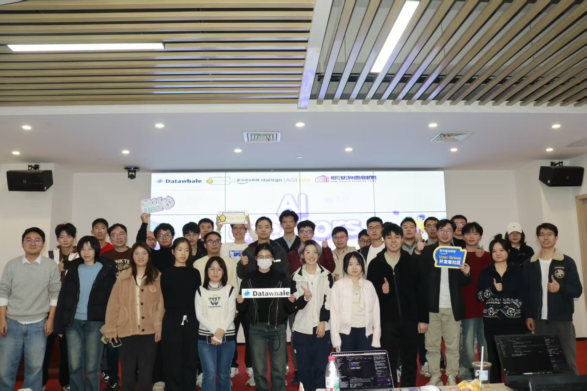 57b32d944ef9c55ba87993bf6570b244.jpg|320