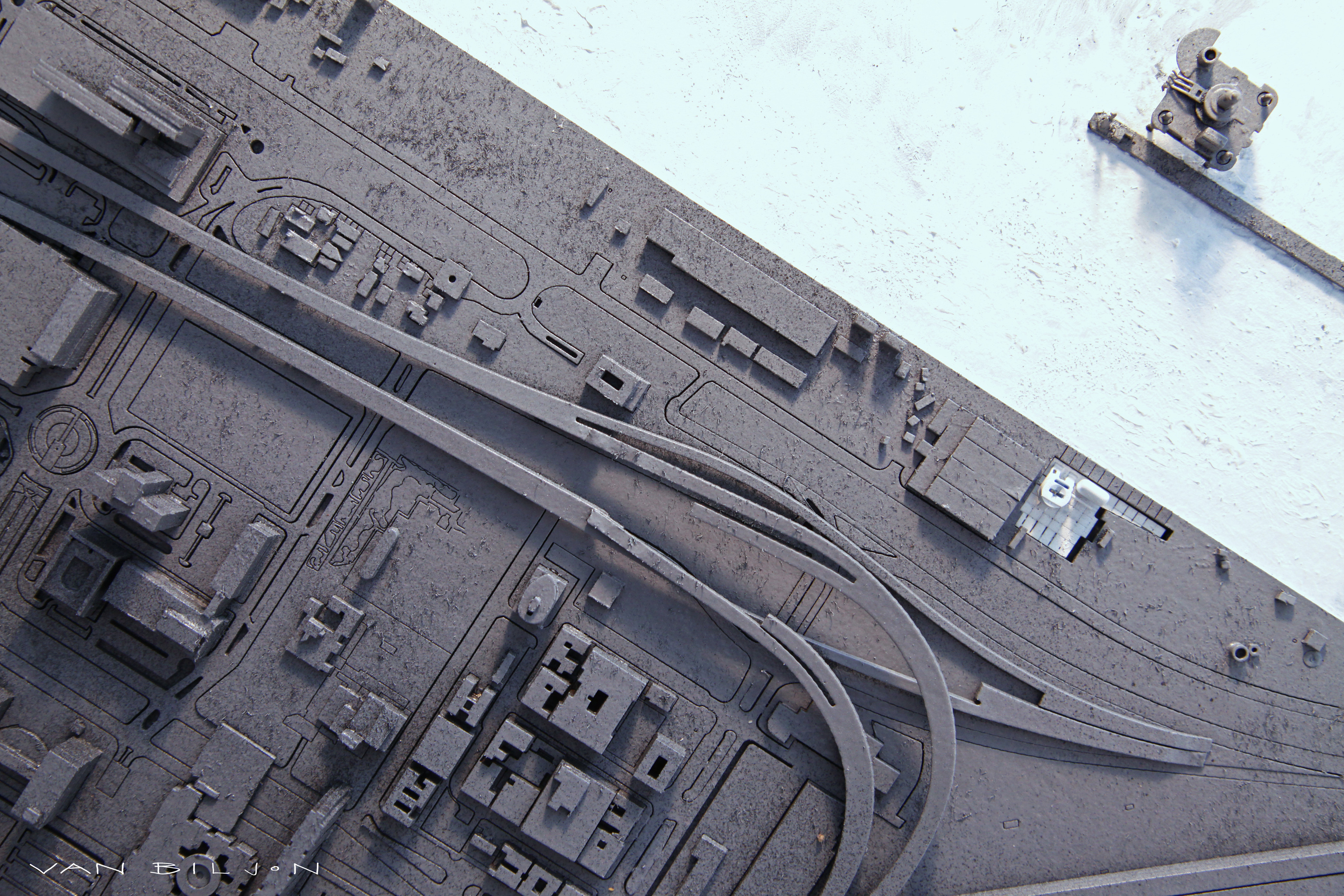 stefan-van-biljon-van-biljon-ghost-ship-context-model-02