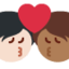 Эмодзи 🧑🏻‍❤️‍💋‍🧑🏾 Twitter.com