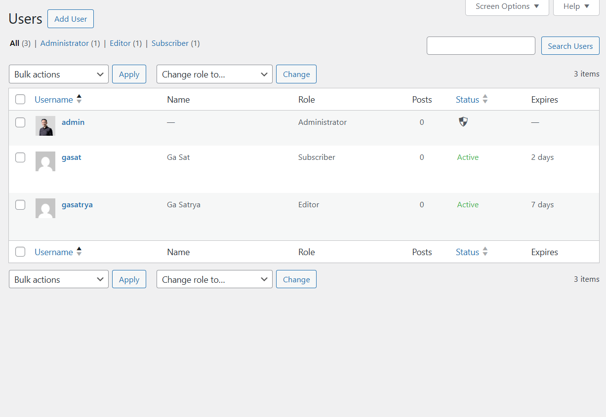 The Users list table featuring color-coded expiry status columns.