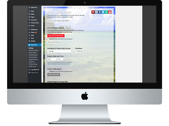 Twitter Popup with photo description. Premium Feature. [Demo](https://feedthemsocial.com/twitter-feed-demo/)