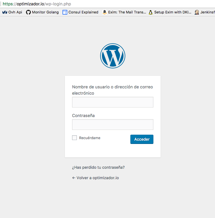 El plugin intercepta el login standard de WordPress