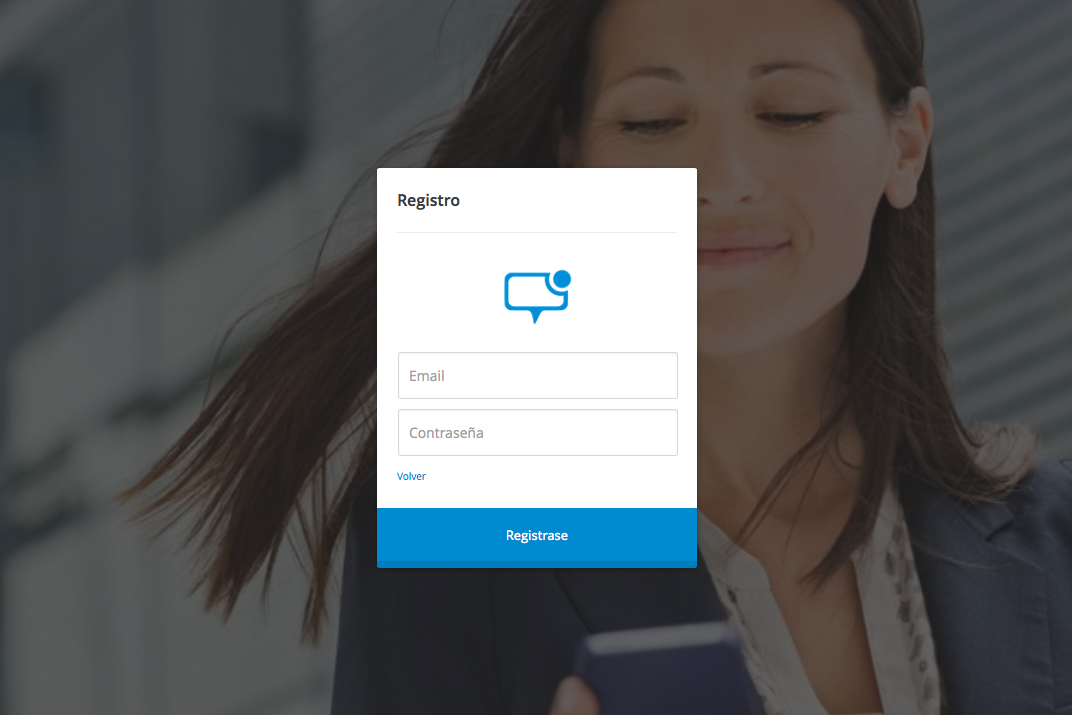 Panel de registro de phone2app en el que debes introducir tu email, número de teléfono (para recibir las llamadas del click to call) y contraseña.